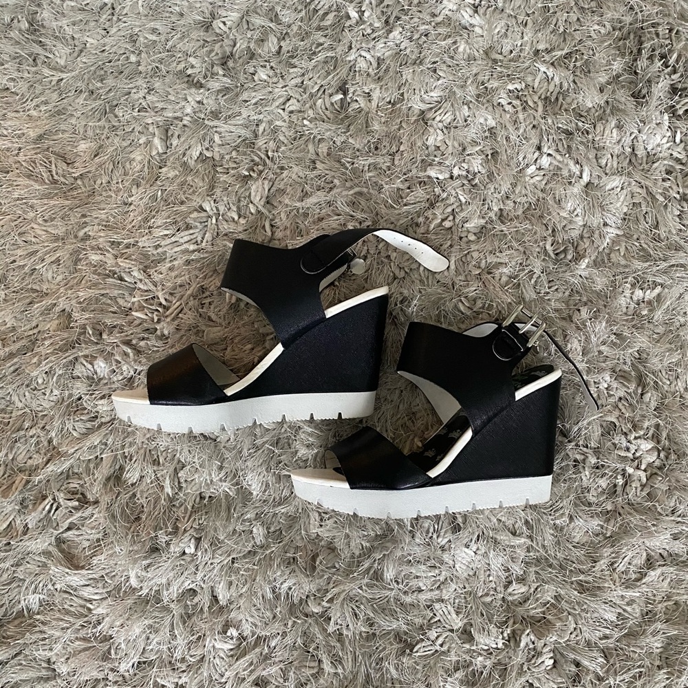 Juicy Couture Wedges